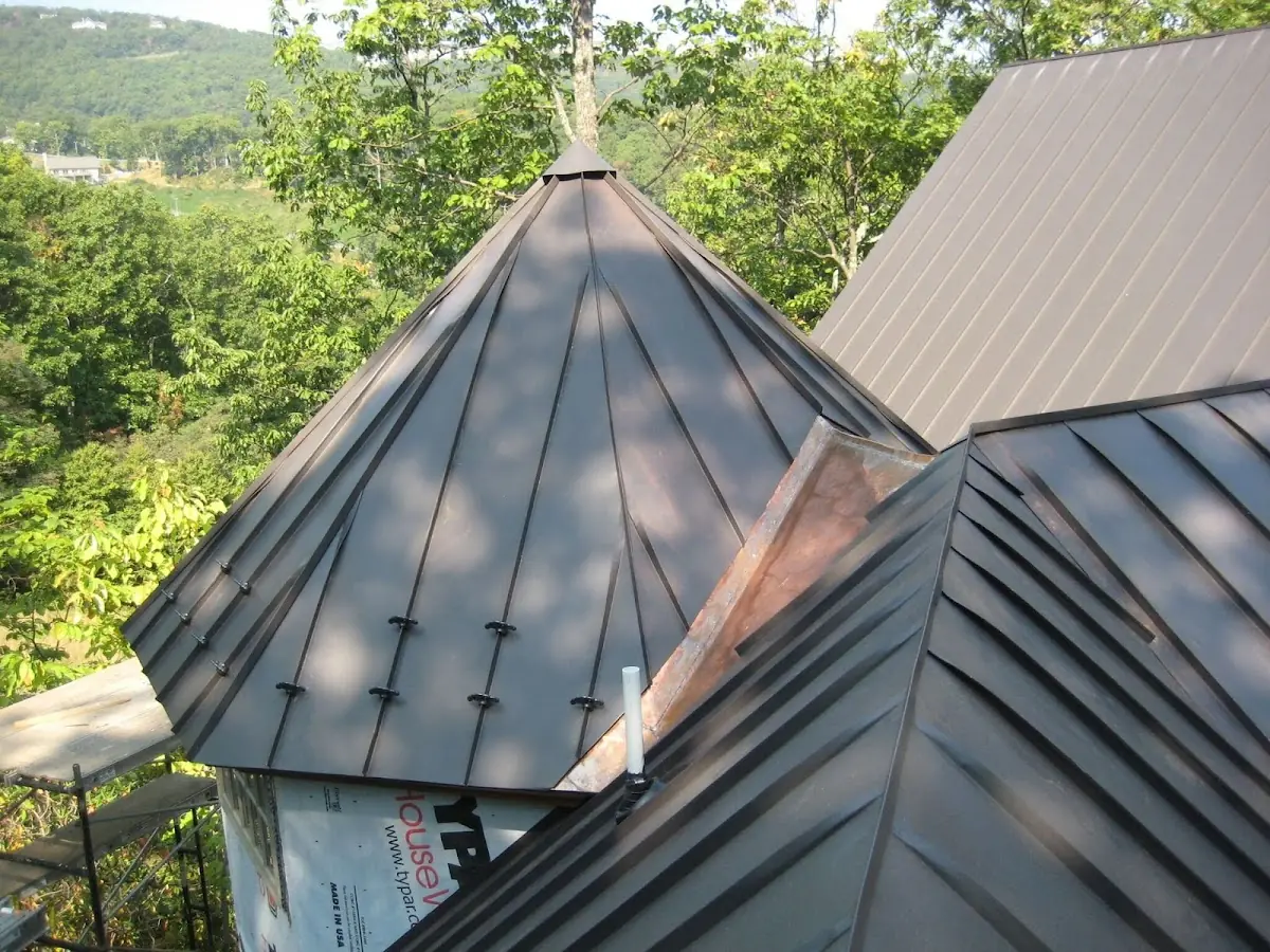 Professional Roof Tarp Installation by Craftsman Roofing in Rockwood Gardens